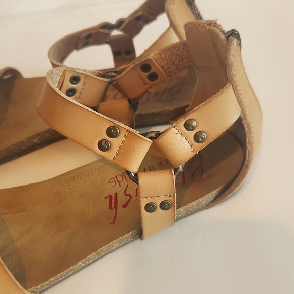 Sandals - Picture 5 of 7